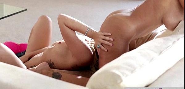  Zoey Monroe orgasms with MILF Ava Adams